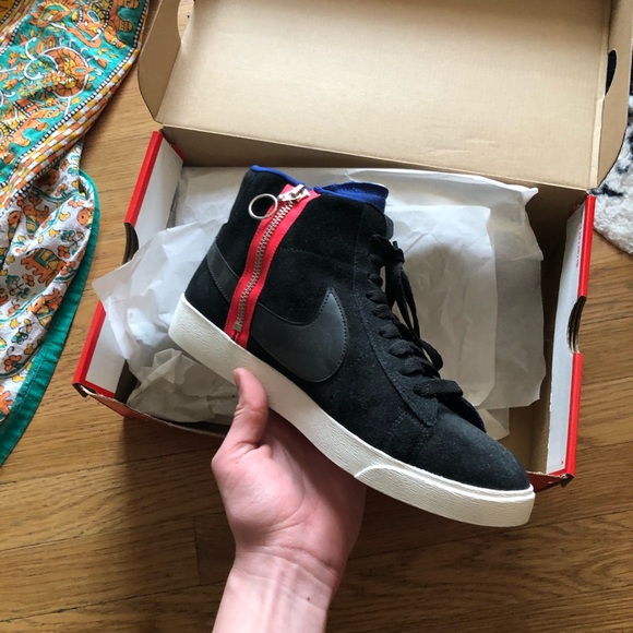Brand New Nike’s with box and tags! - Picture 2 of 4